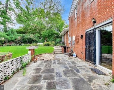 3510 Marlbrough Way - Photo Thumbnail 38