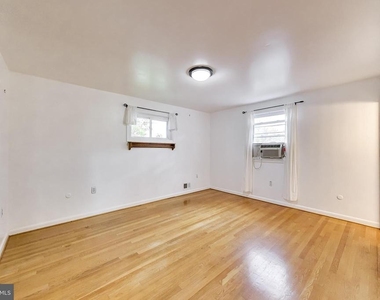 3510 Marlbrough Way - Photo Thumbnail 15