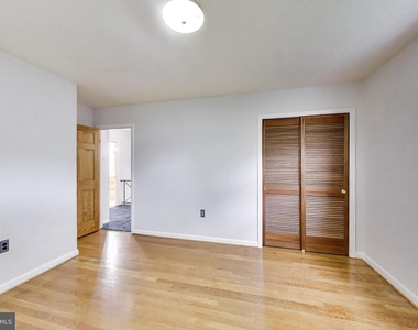 3510 Marlbrough Way - Photo Thumbnail 21
