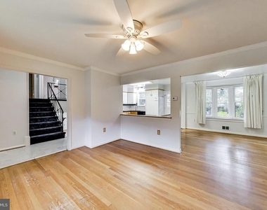 3510 Marlbrough Way - Photo Thumbnail 7