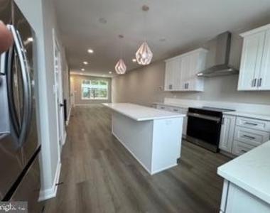 4403 Oglethorpe Street - Photo Thumbnail 3