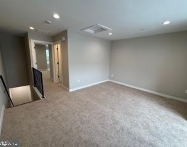 4403 Oglethorpe Street - Photo Thumbnail 14