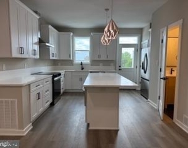 4403 Oglethorpe Street - Photo Thumbnail 5