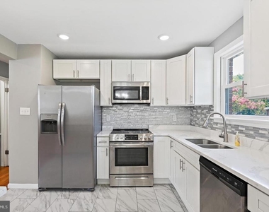 8305 Bernard Drive - Photo Thumbnail 3