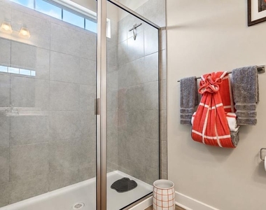 9008 Armstrong Lane - Photo Thumbnail 21