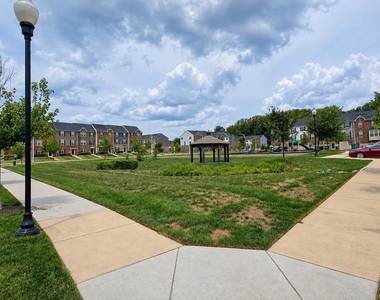 9008 Armstrong Lane - Photo Thumbnail 33