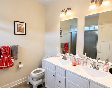 9008 Armstrong Lane - Photo Thumbnail 20