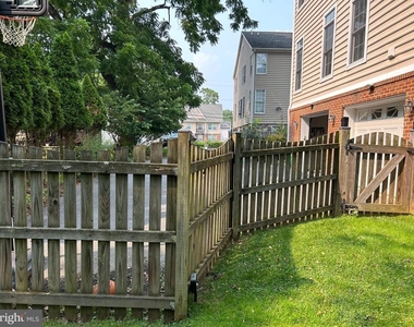 202 Martins Lane - Photo Thumbnail 32