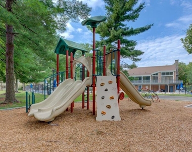 18202 Chalet Drive - Photo Thumbnail 3