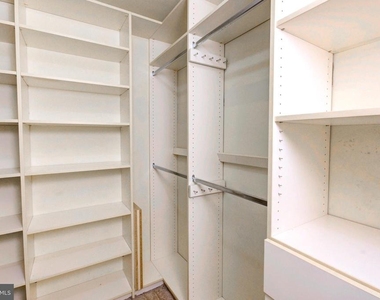 18202 Chalet Drive - Photo Thumbnail 34