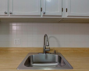 18202 Chalet Drive - Photo Thumbnail 17
