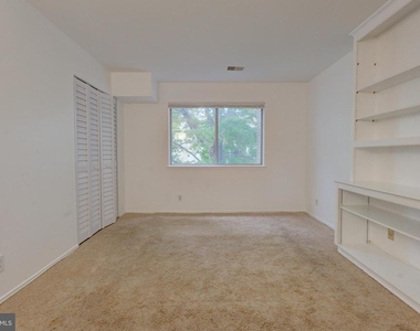 18202 Chalet Drive - Photo Thumbnail 24