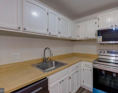 18202 Chalet Drive - Photo Thumbnail 13