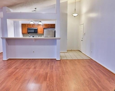 13110 Briarcliff Terrace - Photo Thumbnail 6