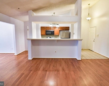 13110 Briarcliff Terrace - Photo Thumbnail 7