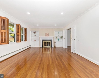 9504 Veirs Drive - Photo Thumbnail 14