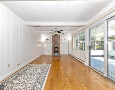 9504 Veirs Drive - Photo Thumbnail 17