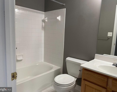 313 Cross Green Street - Photo Thumbnail 15
