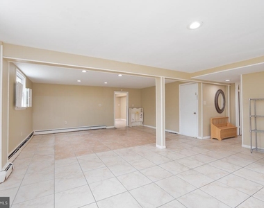 12512 Circle Drive - Photo Thumbnail 1