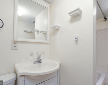 12512 Circle Drive - Photo Thumbnail 7