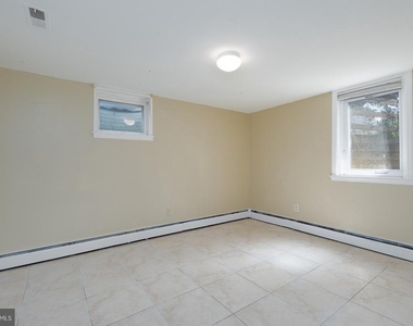 12512 Circle Drive - Photo Thumbnail 4