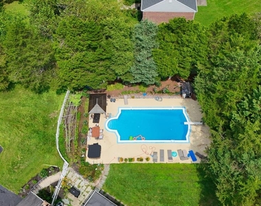 12512 Circle Drive - Photo Thumbnail 8