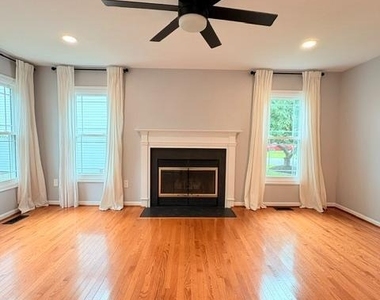 18514 Gingerbread Lane - Photo Thumbnail 19