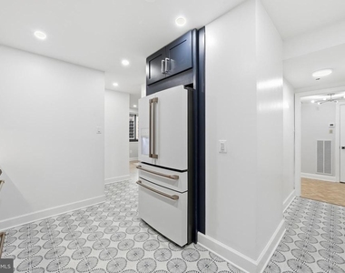 4550 N Park Avenue - Photo Thumbnail 10