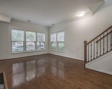 629 Diamondback Drive - Photo Thumbnail 3