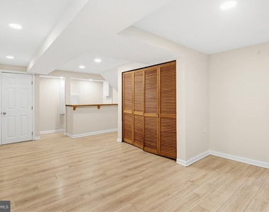 9717 Hedin Drive - Photo Thumbnail 16