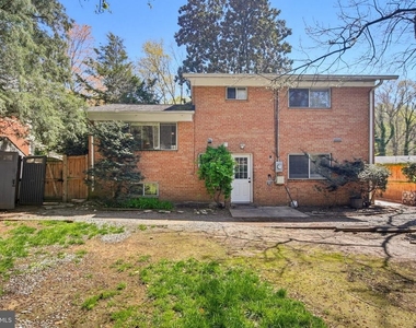 9717 Hedin Drive - Photo Thumbnail 31