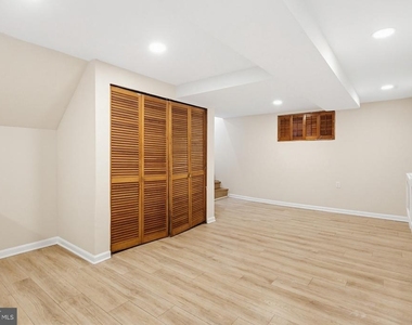 9717 Hedin Drive - Photo Thumbnail 9