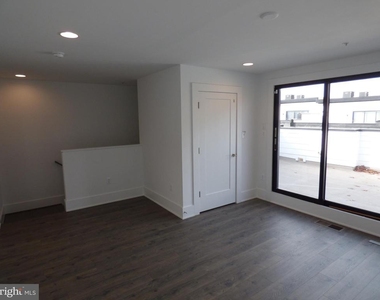 11360 Emerald Park Road - Photo Thumbnail 30