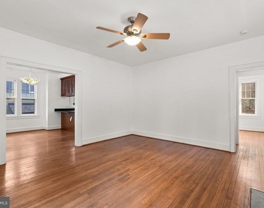 7413 Maple Avenue - Photo Thumbnail 5