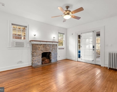 7413 Maple Avenue - Photo Thumbnail 3