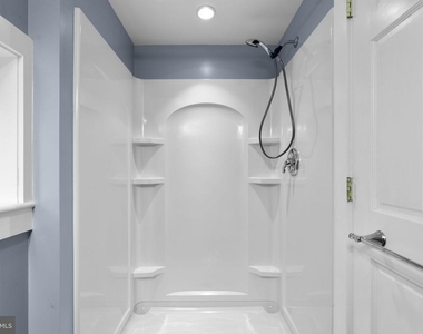 7413 Maple Avenue - Photo Thumbnail 31