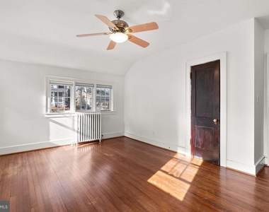 7413 Maple Avenue - Photo Thumbnail 18