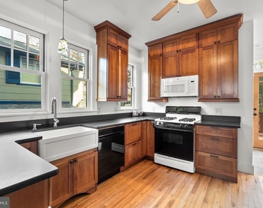 7413 Maple Avenue - Photo Thumbnail 9
