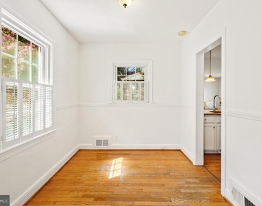 9314 Wire Avenue - Photo Thumbnail 12