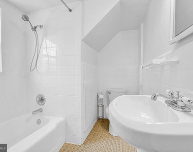 9314 Wire Avenue - Photo Thumbnail 21