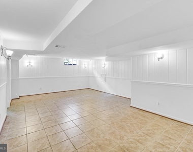 9314 Wire Avenue - Photo Thumbnail 23
