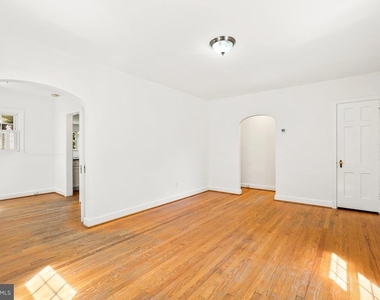 9314 Wire Avenue - Photo Thumbnail 7