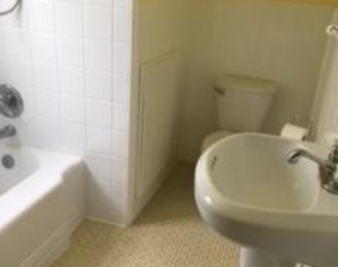 9314 Wire Avenue - Photo Thumbnail 9
