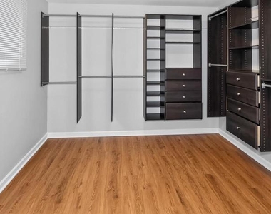 6933 Sandy Creek Court - Photo Thumbnail 43