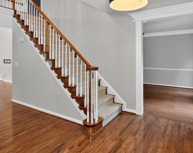 6933 Sandy Creek Court - Photo Thumbnail 9