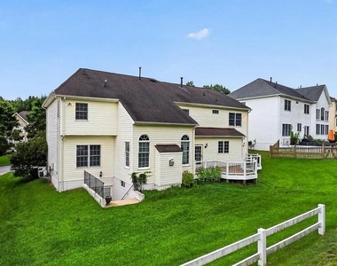 6933 Sandy Creek Court - Photo Thumbnail 70