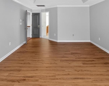 6933 Sandy Creek Court - Photo Thumbnail 42