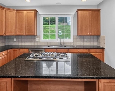 6933 Sandy Creek Court - Photo Thumbnail 32