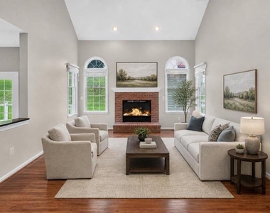 6933 Sandy Creek Court - Photo Thumbnail 18