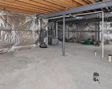 6933 Sandy Creek Court - Photo Thumbnail 36